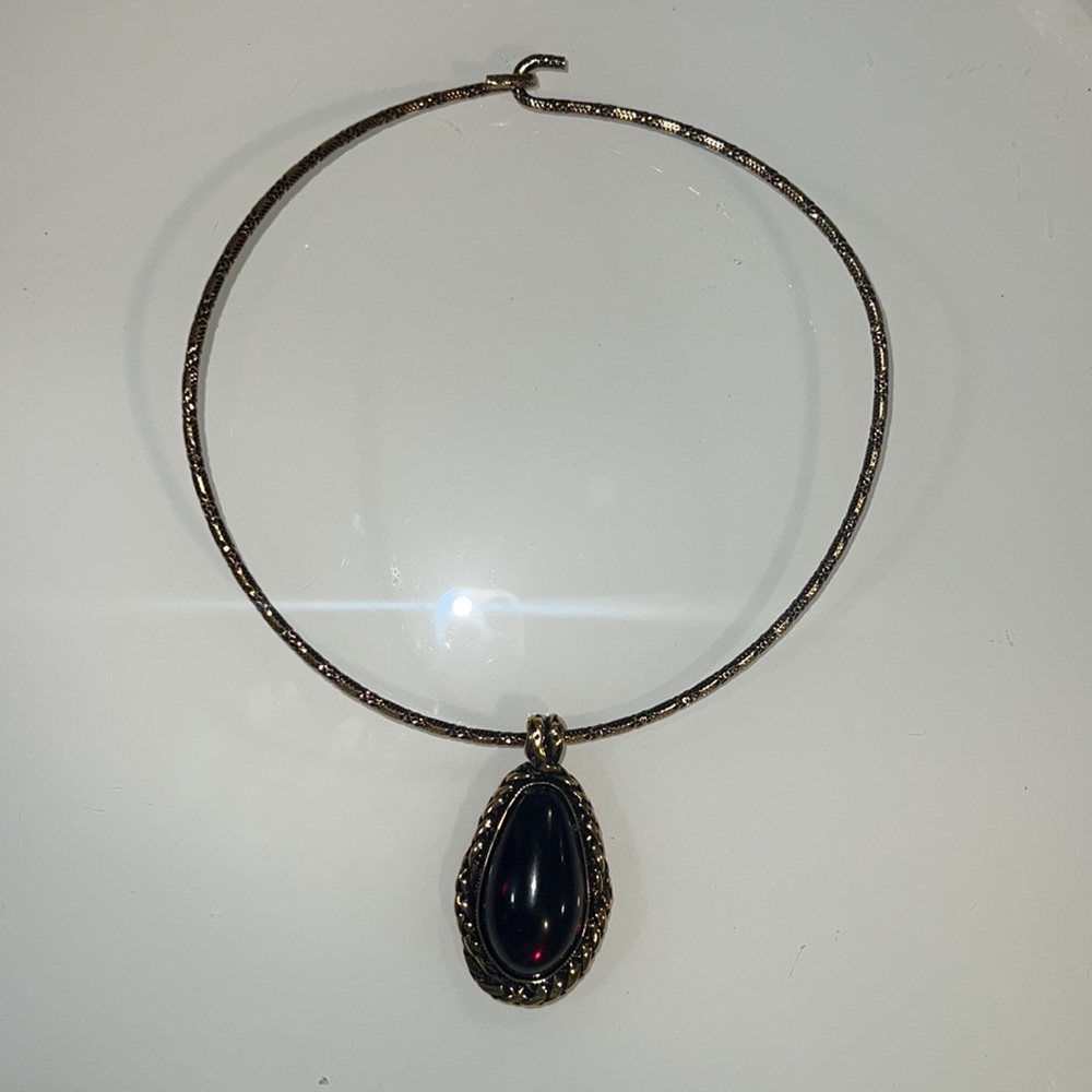 New choker/necklace Gorgeous:Alexander McQueen